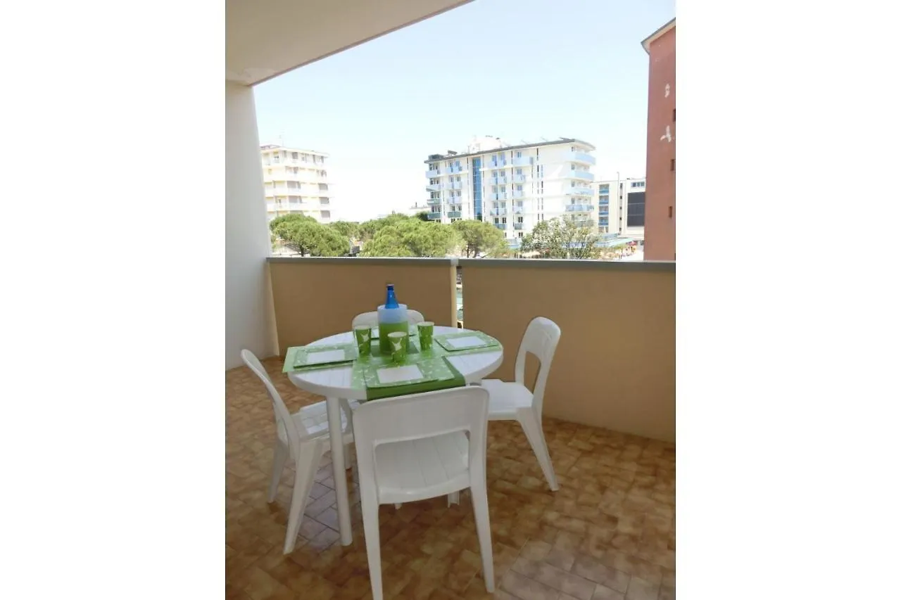 Colorful Studio Apartment With Air Conditioning Bibione Italy